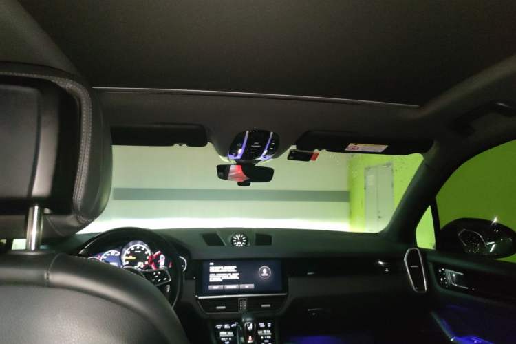 Used Porsche Cayenne E-Hybrid 2022 Cayenne E-Hybrid 2.0T Platinum Edition Headliner