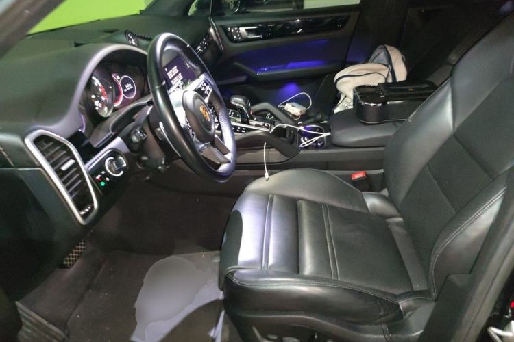 Used Porsche Cayenne E-Hybrid 2022 Cayenne E-Hybrid 2.0T Platinum Edition Left Front Seat