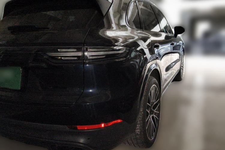 Used Porsche Cayenne E-Hybrid 2022 Cayenne E-Hybrid 2.0T Platinum Edition Rear Right 45 Deg