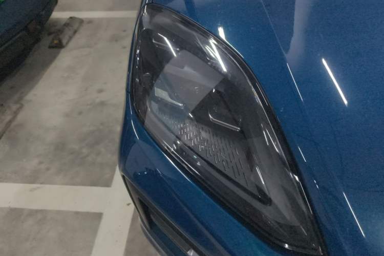 Used Porsche Cayenne E-Hybrid 2022 Cayenne E-Hybrid 2.0T Platinum Edition Right Front Headlight