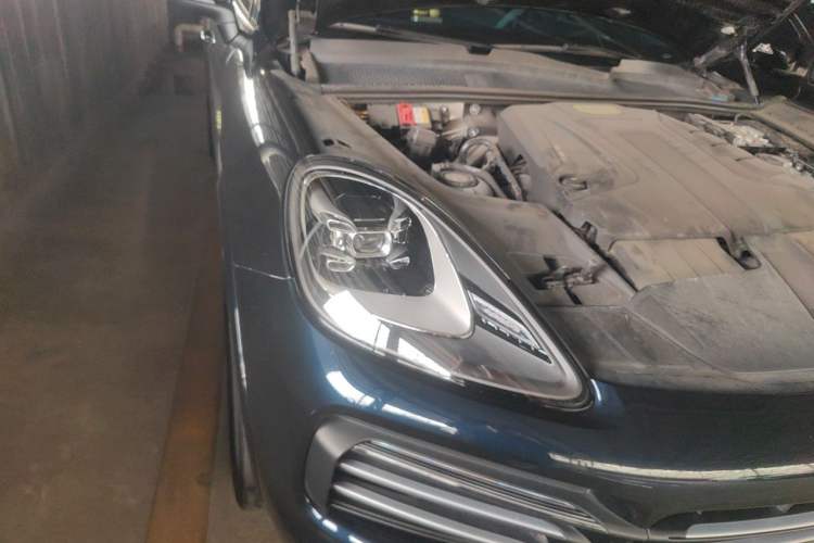 Used Porsche Cayenne E-Hybrid 2022 Cayenne E-Hybrid 2.0T Platinum Edition Right Front Headlight