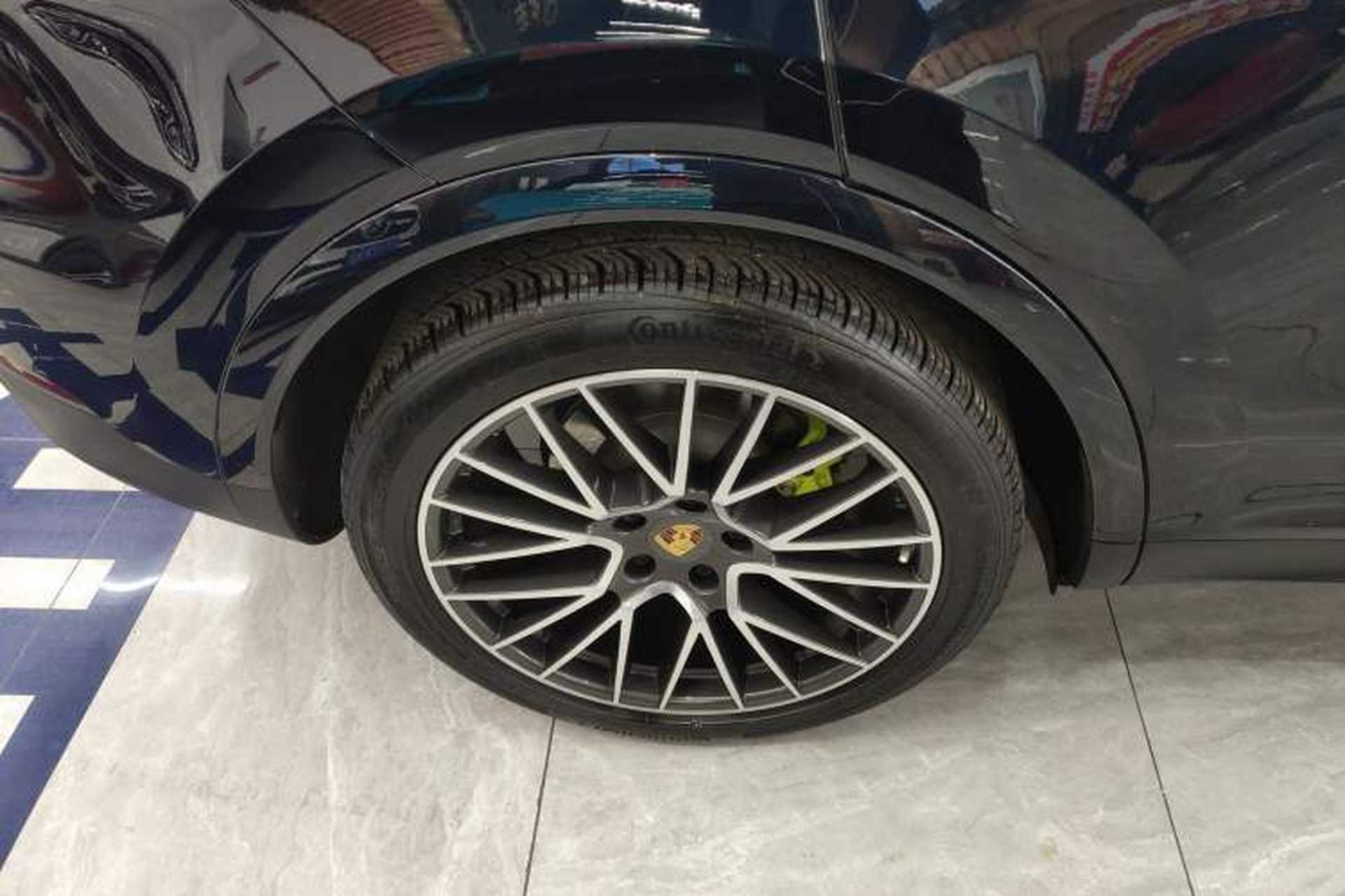 Used Porsche Cayenne E-Hybrid 2022 Cayenne E-Hybrid 2.0T Platinum Edition Right Rear Wheel Hub