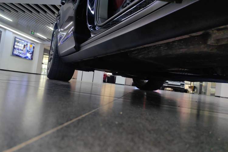 Used Porsche Cayenne E-Hybrid 2022 Cayenne E-Hybrid 2.0T Platinum Edition Right Side Sill