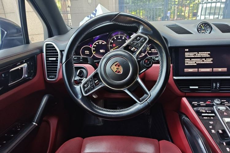 Used Porsche Cayenne E-Hybrid 2022 Cayenne E-Hybrid 2.0T Platinum Edition Steering Wheel