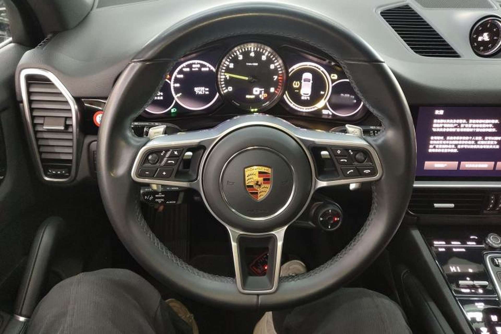 Used Porsche Cayenne E-Hybrid 2022 Cayenne E-Hybrid 2.0T Platinum Edition Steering Wheel