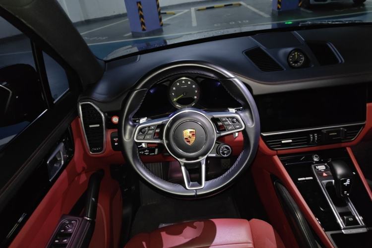 Used Porsche Cayenne E-Hybrid 2022 Cayenne E-Hybrid 2.0T Platinum Edition Steering Wheel