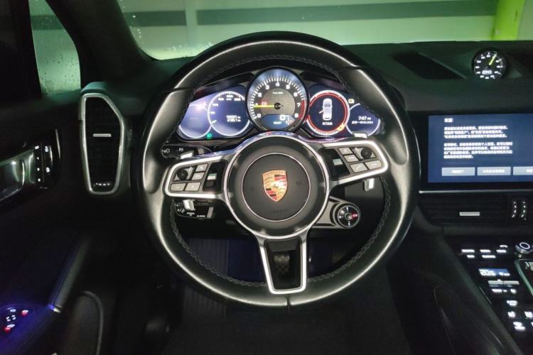 Used Porsche Cayenne E-Hybrid 2022 Cayenne E-Hybrid 2.0T Platinum Edition Steering Wheel