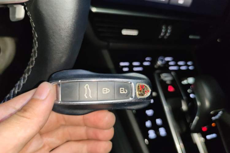 Used Porsche Cayenne E-Hybrid 2022 Cayenne E-Hybrid 2.0T Platinum Edition Vehicle Key