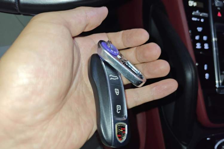 Used Porsche Cayenne E-Hybrid 2022 Cayenne E-Hybrid 2.0T Platinum Edition Vehicle Key