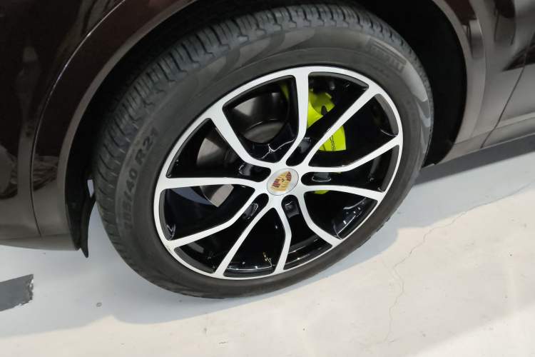 Used Porsche Cayenne E-Hybrid 2022 Cayenne E-Hybrid 2.0T Platinum Edition Exterior 6
