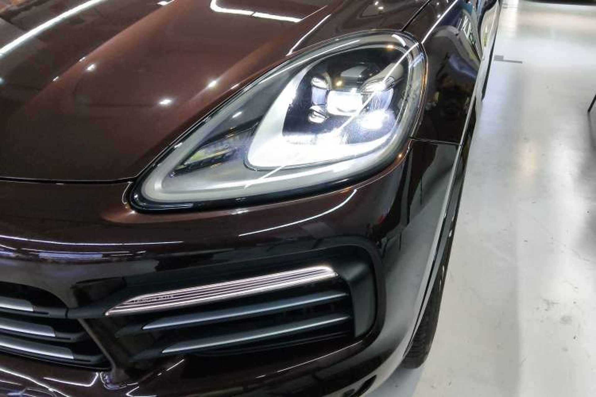 Used Porsche Cayenne E-Hybrid 2022 Cayenne E-Hybrid 2.0T Platinum Edition Left Front Headlight