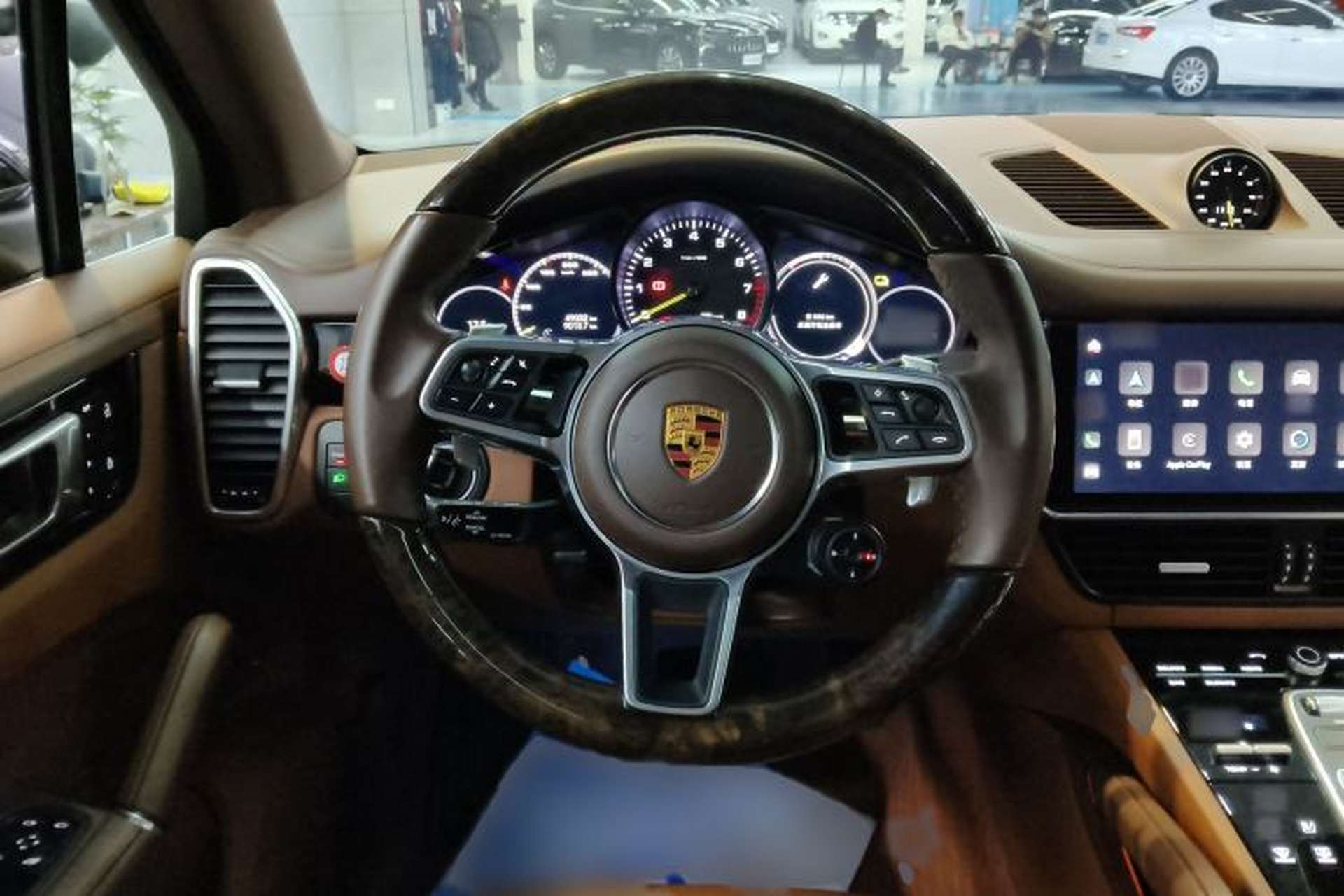 Used Porsche Cayenne E-Hybrid 2022 Cayenne E-Hybrid 2.0T Platinum Edition Steering Wheel