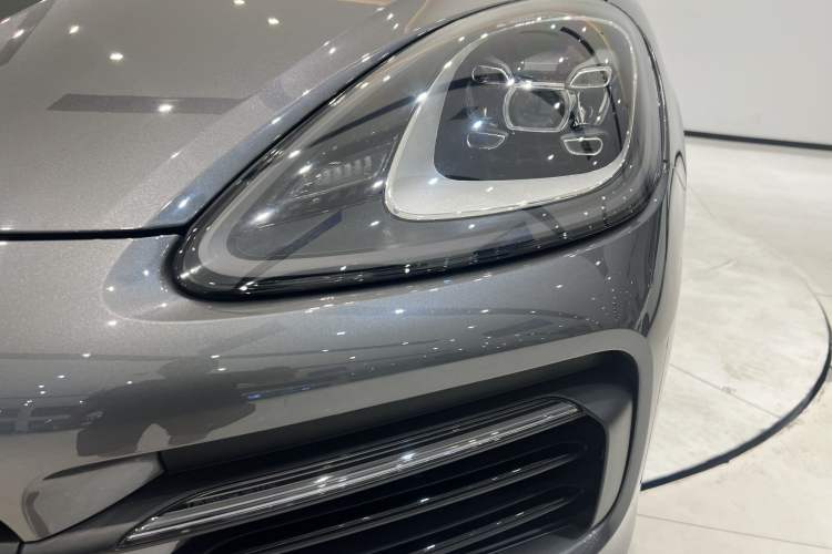 Used Porsche Cayenne E-Hybrid 2022 Cayenne E-Hybrid 2.0T Platinum Edition Exterior 5