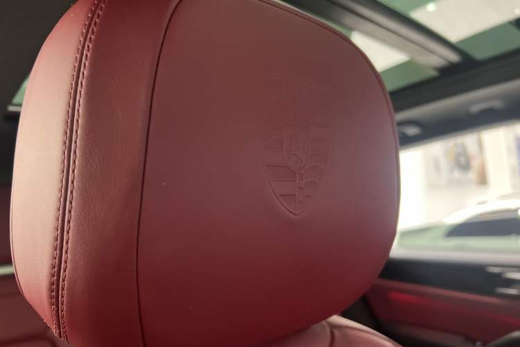 Used Porsche Cayenne E-Hybrid 2022 Cayenne E-Hybrid 2.0T Platinum Edition Exterior 9