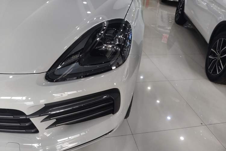 Used Porsche Cayenne E-Hybrid 2022 Cayenne E-Hybrid 2.0T Platinum Edition Left Front Headlight