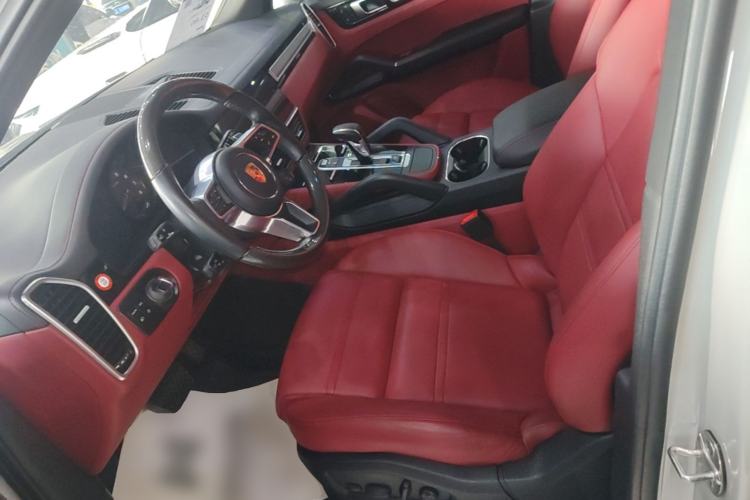 Used Porsche Cayenne E-Hybrid 2022 Cayenne E-Hybrid 2.0T Platinum Edition Left Front Seat