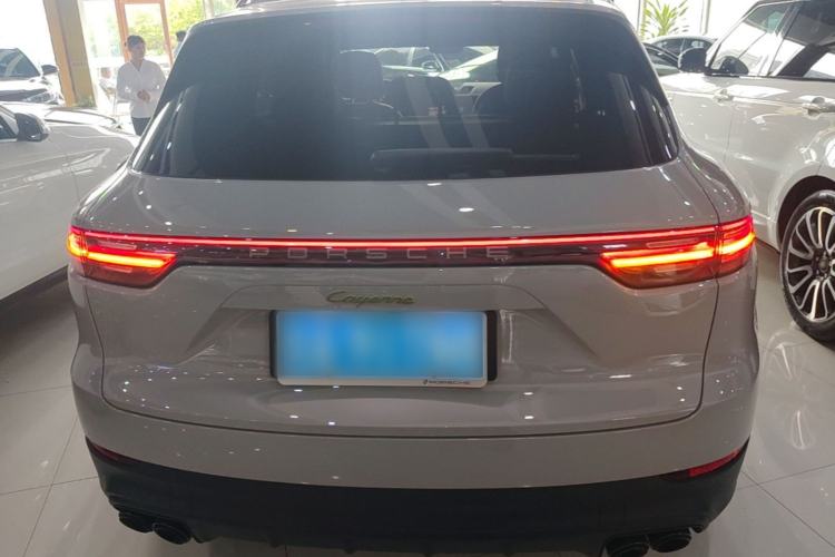 Used Porsche Cayenne E-Hybrid 2022 Cayenne E-Hybrid 2.0T Platinum Edition Rear