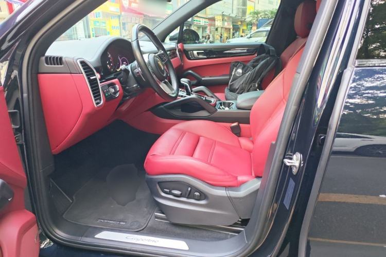 Used Porsche Cayenne E-Hybrid 2022 Cayenne E-Hybrid 2.0T Platinum Edition Left Front Seat