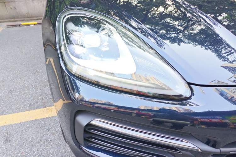 Used Porsche Cayenne E-Hybrid 2022 Cayenne E-Hybrid 2.0T Platinum Edition Right Front Headlight