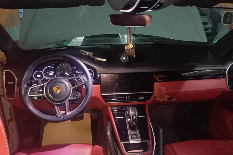 Used Porsche Cayenne E-Hybrid  Center Console