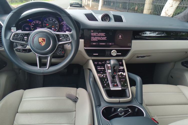 Used Porsche Cayenne E-Hybrid 2022 Cayenne E-Hybrid 2.0T Platinum Edition Center Console