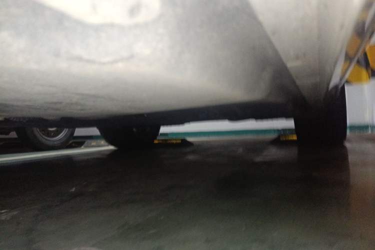 Used Porsche Cayenne E-Hybrid  Chassis Front Left