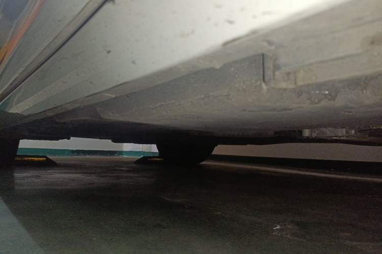Used Porsche Cayenne E-Hybrid  Chassis Front Right