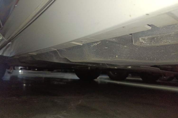 Used Porsche Cayenne E-Hybrid  Chassis Rear Left