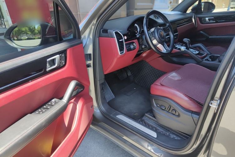 Used Porsche Cayenne E-Hybrid 2022 Cayenne E-Hybrid 2.0T Platinum Edition Driver Seat