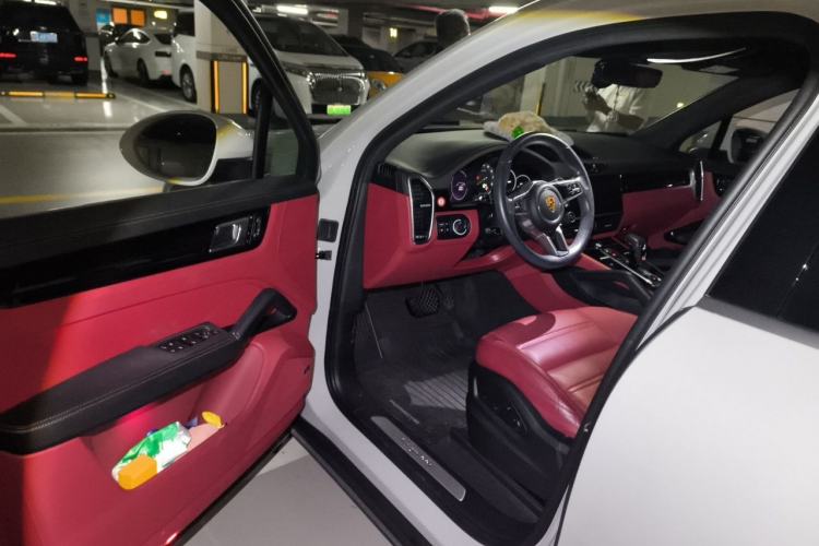 Used Porsche Cayenne E-Hybrid 2022 Cayenne E-Hybrid 2.0T Platinum Edition Driver Seat