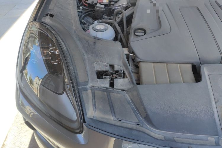 Used Porsche Cayenne E-Hybrid 2022 Cayenne E-Hybrid 2.0T Platinum Edition Engine Bay Right
