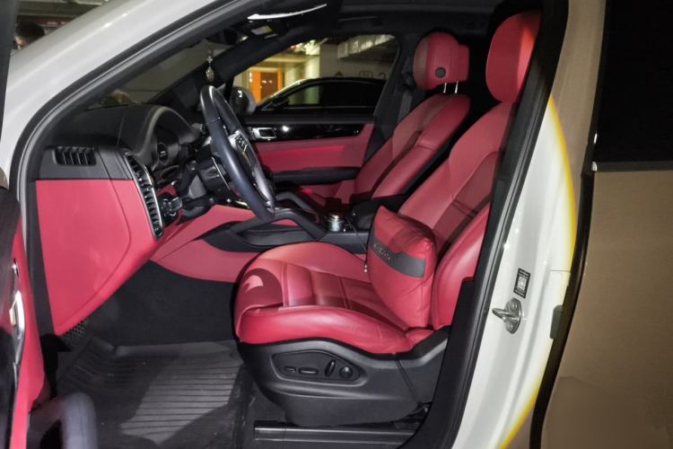 Used Porsche Cayenne E-Hybrid 2022 Cayenne E-Hybrid 2.0T Platinum Edition Left Front Seat