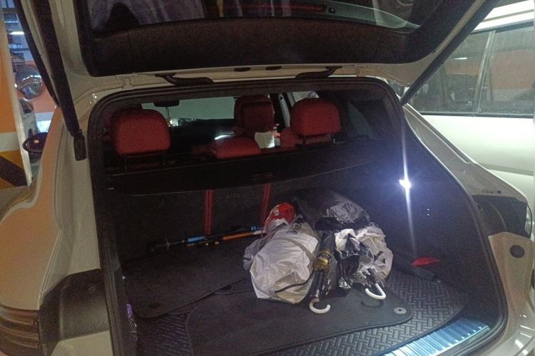 Used Porsche Cayenne E-Hybrid  Trunk