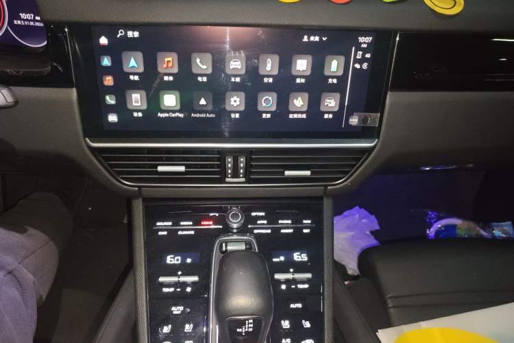 Used Porsche Cayenne E-Hybrid 2022 Cayenne E-Hybrid 2.0T Platinum Edition Audio And AC Panel