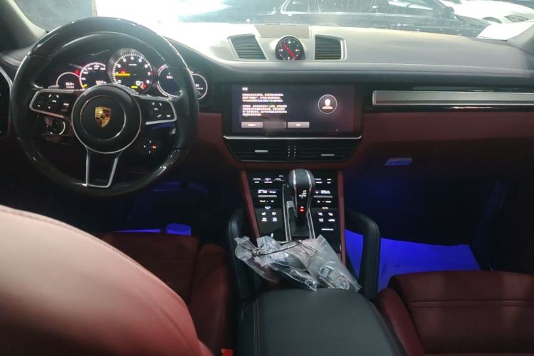 Used Porsche Cayenne E-Hybrid 2022 Cayenne E-Hybrid 2.0T Platinum Edition Center Console