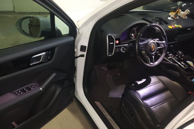 Used Porsche Cayenne E-Hybrid 2022 Cayenne E-Hybrid 2.0T Platinum Edition Driver Seat
