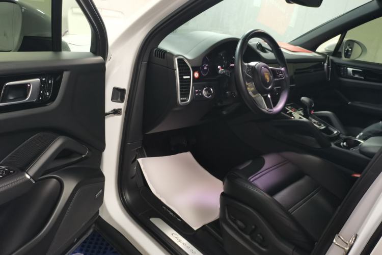 Used Porsche Cayenne E-Hybrid 2022 Cayenne E-Hybrid 2.0T Platinum Edition Driver Seat