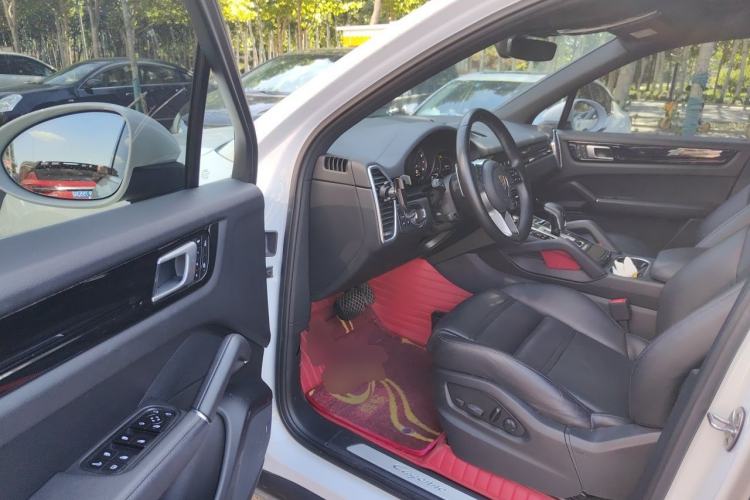 Used Porsche Cayenne E-Hybrid 2022 Cayenne E-Hybrid 2.0T Platinum Edition Driver Seat