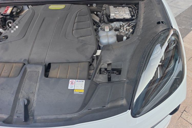 Used Porsche Cayenne E-Hybrid 2022 Cayenne E-Hybrid 2.0T Platinum Edition Engine Bay Left