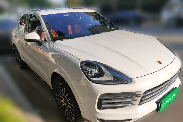 Used Porsche Cayenne E-Hybrid 2022 Cayenne E-Hybrid 2.0T Platinum Edition Front Right 45 Deg