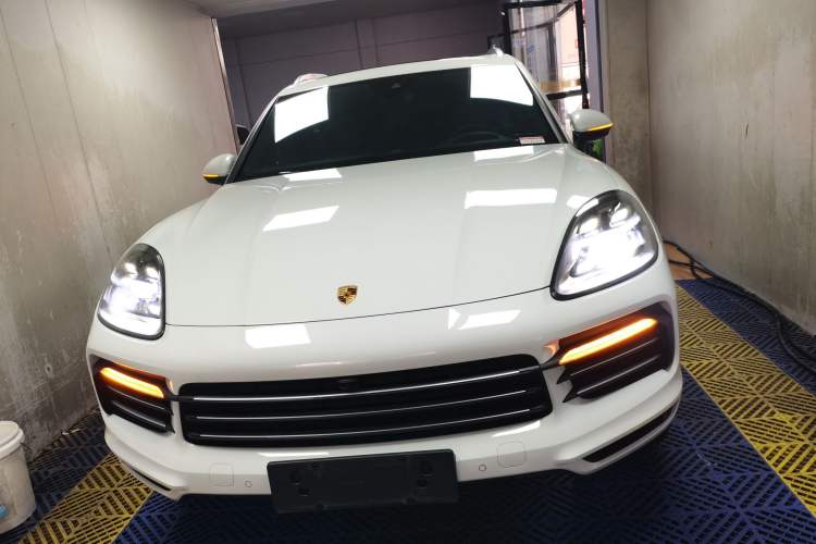 Used Porsche Cayenne E-Hybrid 2022 Cayenne E-Hybrid 2.0T Platinum Edition Front