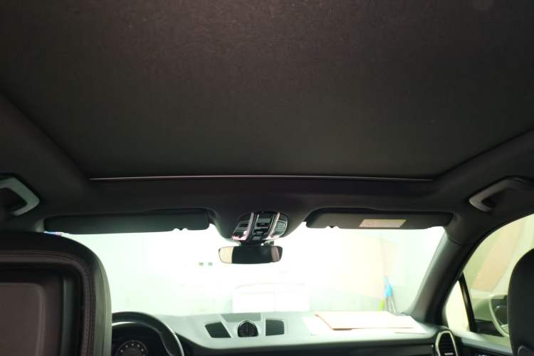 Used Porsche Cayenne E-Hybrid 2022 Cayenne E-Hybrid 2.0T Platinum Edition Headliner