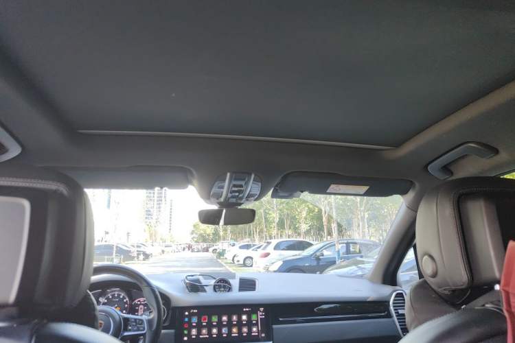 Used Porsche Cayenne E-Hybrid 2022 Cayenne E-Hybrid 2.0T Platinum Edition Headliner