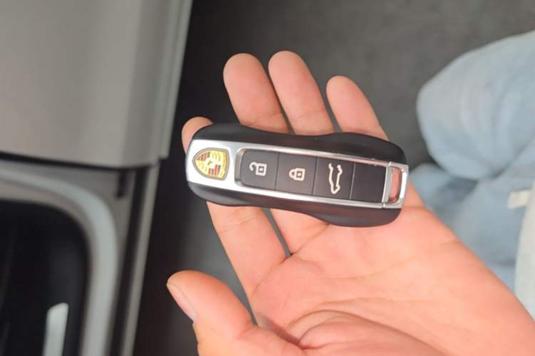 Used Porsche Cayenne E-Hybrid 2022 Cayenne E-Hybrid 2.0T Platinum Edition Interior 1