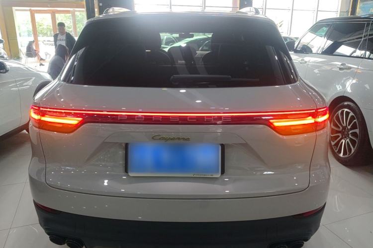 Used Porsche Cayenne E-Hybrid 2022 Cayenne E-Hybrid 2.0T Platinum Edition Rear