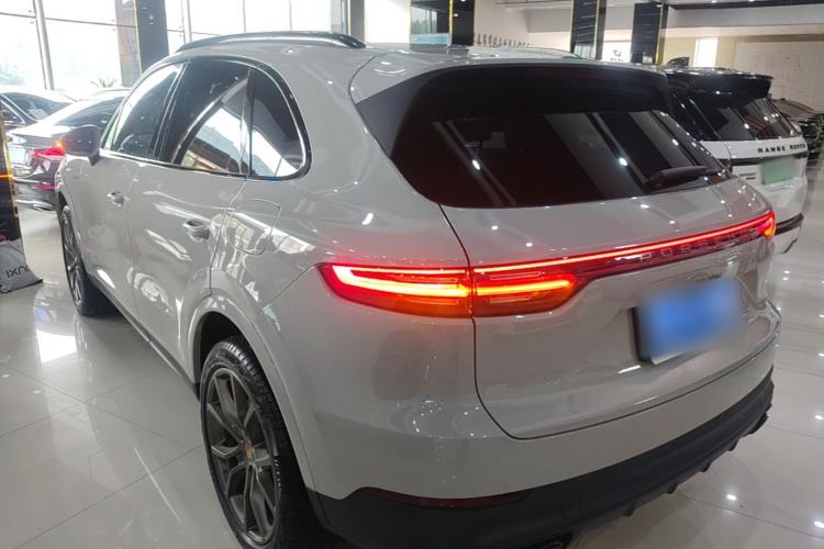 Used Porsche Cayenne E-Hybrid 2022 Cayenne E-Hybrid 2.0T Platinum Edition Rear Left 45 Deg