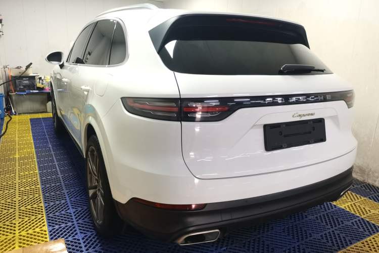 Used Porsche Cayenne E-Hybrid 2022 Cayenne E-Hybrid 2.0T Platinum Edition Rear Left 45 Deg