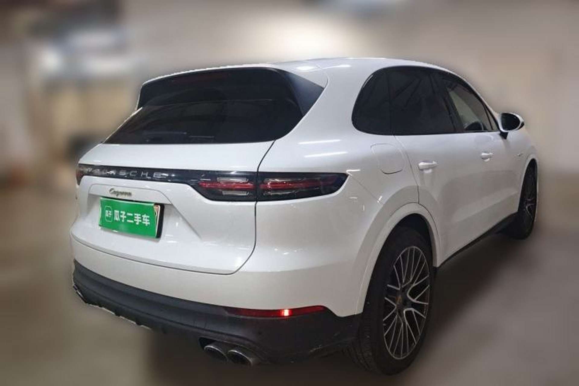 Used Porsche Cayenne E-Hybrid 2022 Cayenne E-Hybrid 2.0T Platinum Edition Rear Right 45 Deg