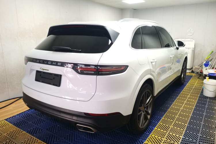 Used Porsche Cayenne E-Hybrid 2022 Cayenne E-Hybrid 2.0T Platinum Edition Rear Right 45 Deg