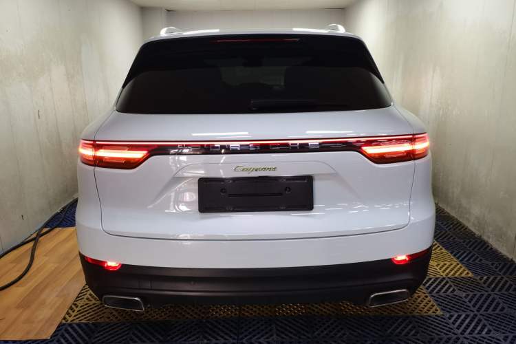 Used Porsche Cayenne E-Hybrid 2022 Cayenne E-Hybrid 2.0T Platinum Edition Rear